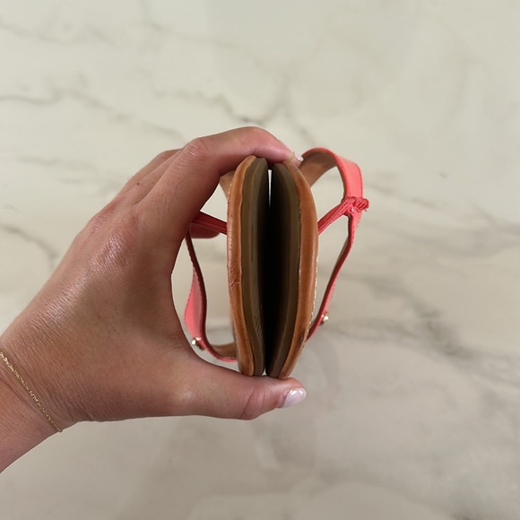 UGG - Picture 4 of 6